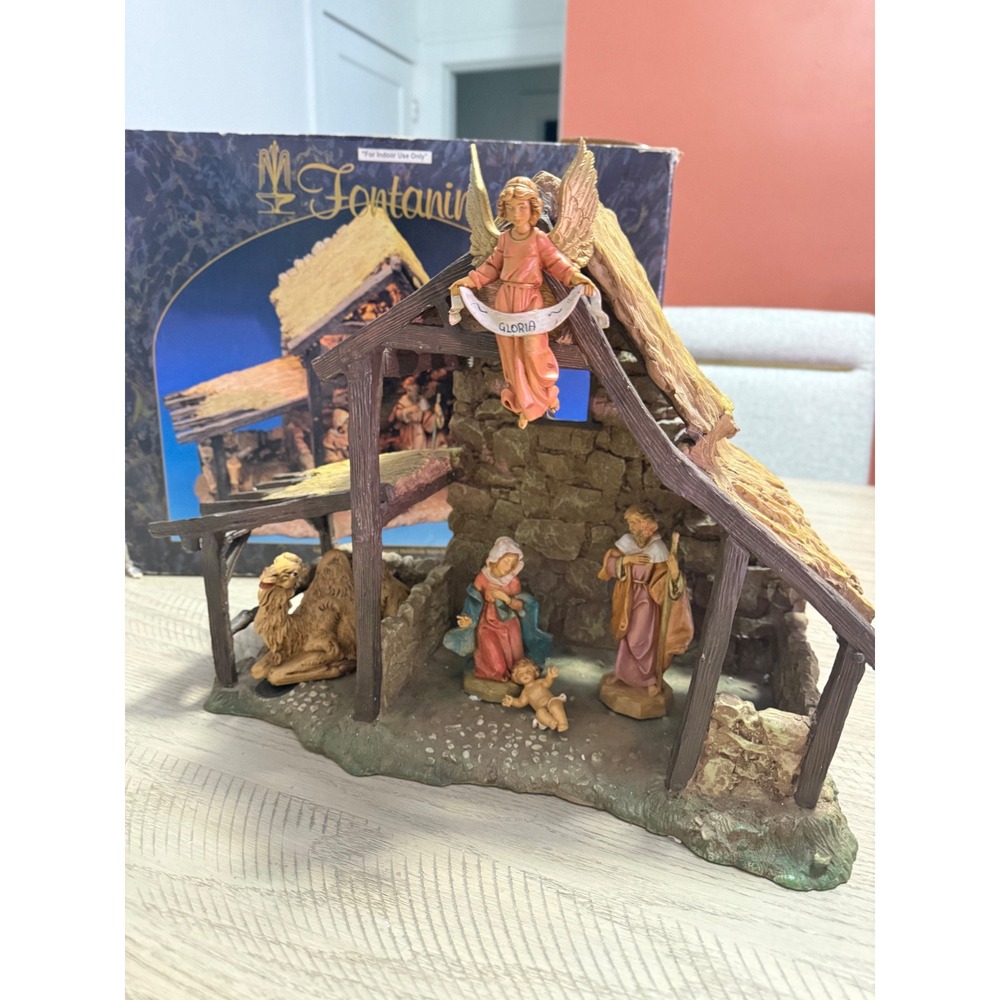 Fontanini Nativity Lighted Stable 1996 for 5" Figures Set with 5 Figures 50154